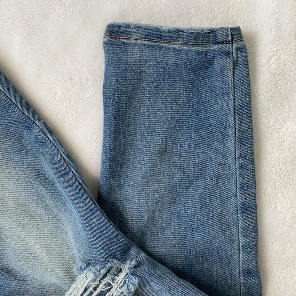 Distressed ripped jeans - Picture 3 of 4